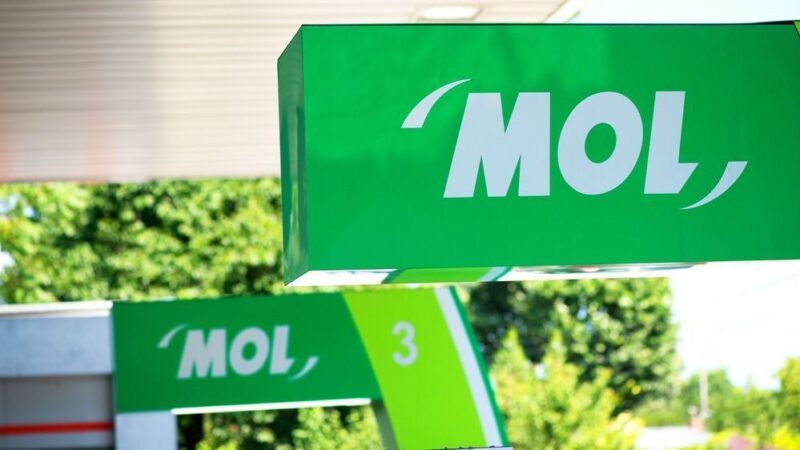 Piaci nyomás a kormányon: A CIB Bank az árstopok kivezetését sürgeti