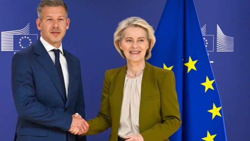 Meg is történt Magyar Péter újabb csodatétele – Egy Facebook-poszttal meg is oldotta az eu-s pénzek évek óta tartó problémáját