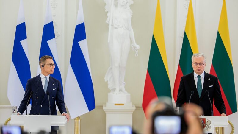 Litvánia is bekeményít: Nausėda parancsba adta az ukrán drónok lelövését
