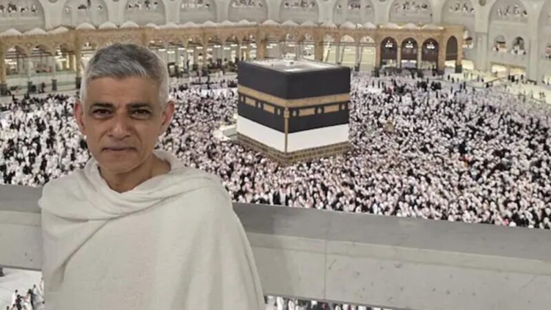 Sadiq Khan londoni polgármester Mekkában vett részt a haddzs zarándoklaton