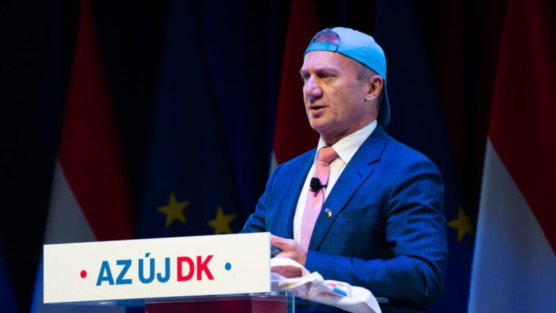 Tisztújítás a DK-ban: Varju László is elnöknek jelentkezett Dobrev Klára lemondása után