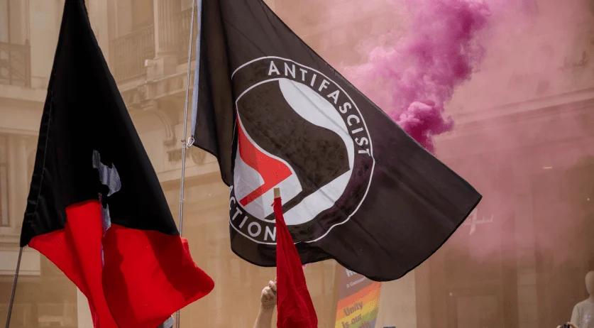 Központi irányítás híján a holland kormány nem nyilvánítja terrorszervezetté az Antifát