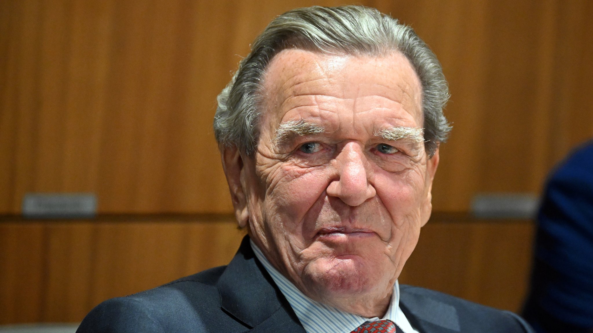 Moszkvában tartózkodik Gerhard Schröder