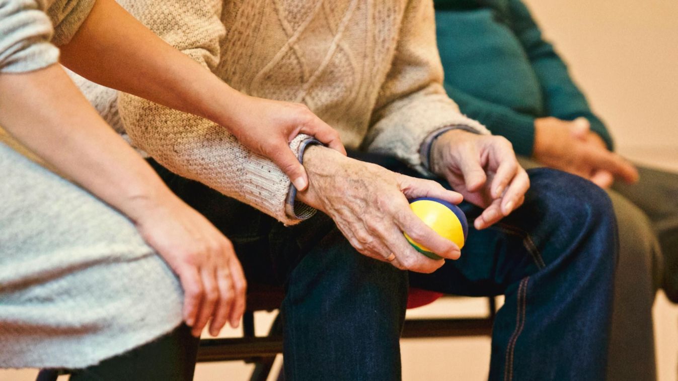Demográfiai szakadék szélén Ukrajna: Elfogynak a dolgozók, maradnak a nyugdíjasok