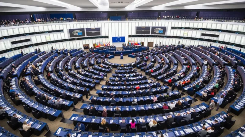 Új uniós jogszabály az illegális migránsok hatékonyabb visszaküldéséről