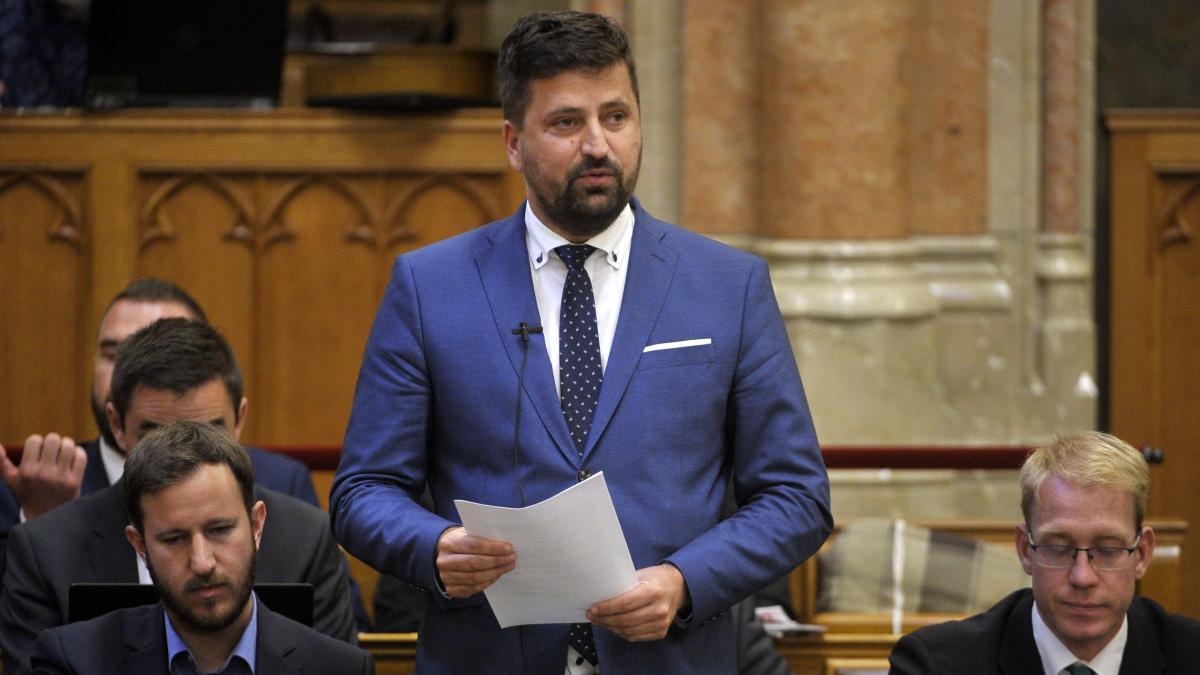 Kémkedés a hivatalban: Jogerősen elítélték Kepli Lajost, Balatonalmádi volt jobbikos polgármesterét