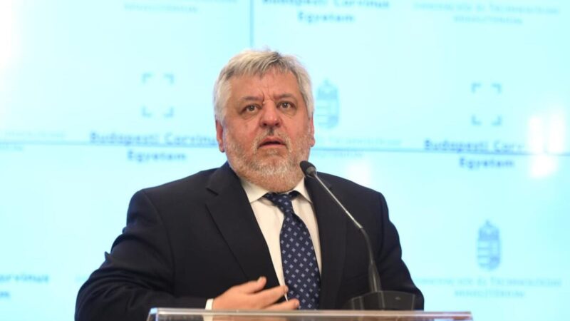 Lánczi András: A szigorú erkölcsöt valló nép az örök hiszékenysége miatt vakhittel omlott az elit képmutatóbb részének a karjaiba