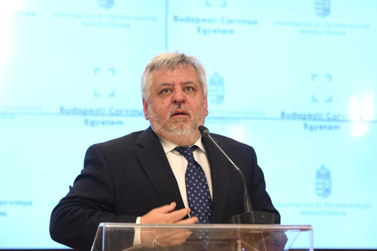 Lánczi András: A szigorú erkölcsöt valló nép az örök hiszékenysége miatt vakhittel omlott az elit képmutatóbb részének a karjaiba