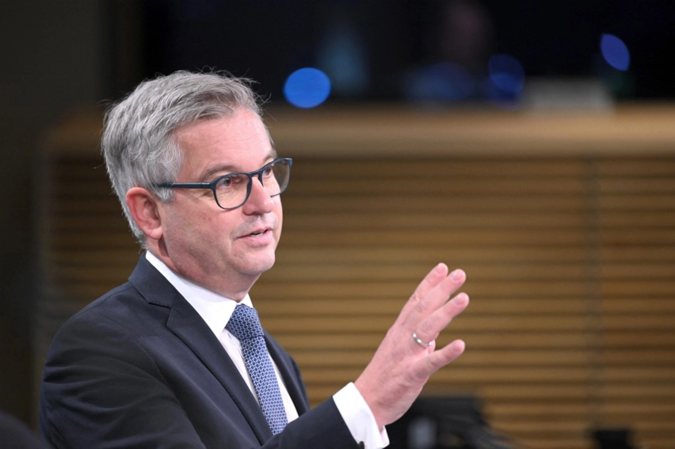 Korlátoznák az ukrán hadköteles férfiak védelmét az EU-ban