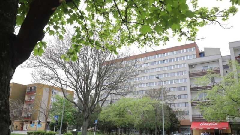 Kollégiumi ablakból zuhant ki egy diák Székesfehérvárott