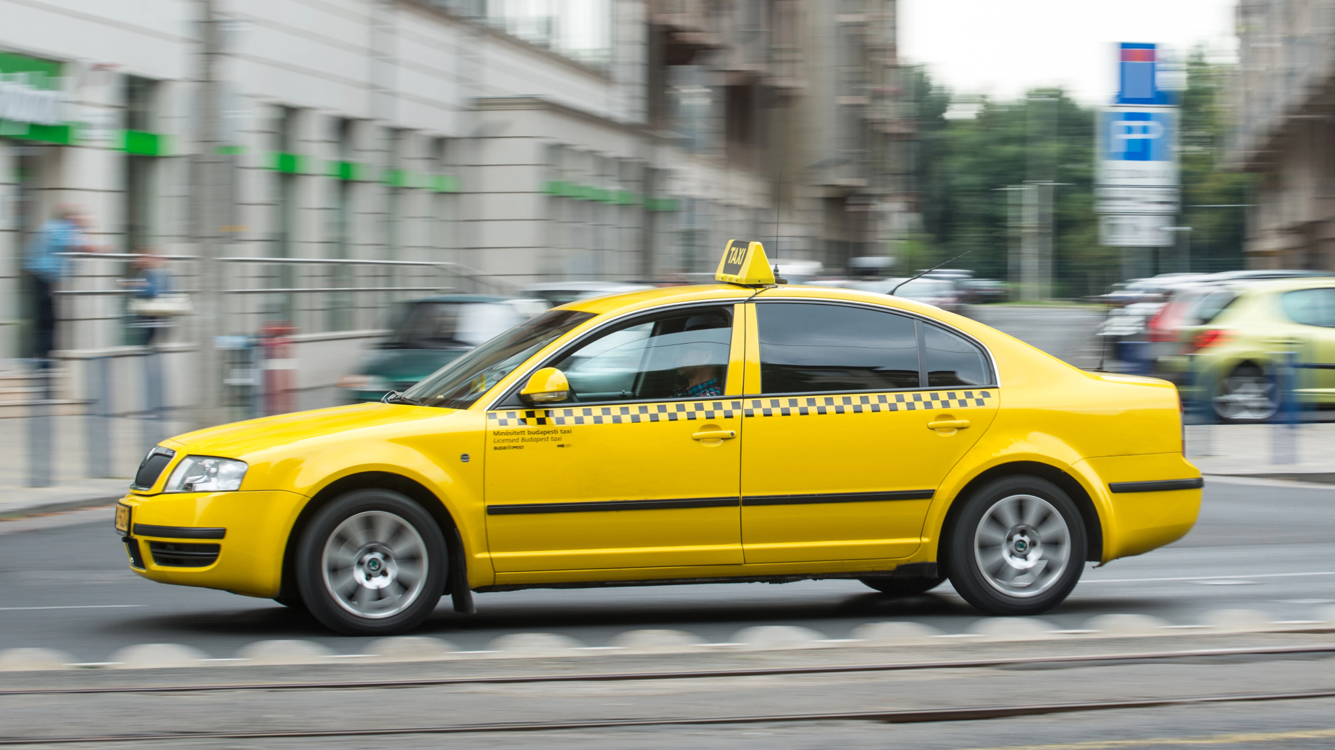 Jelentős változás a budapesti taxiknál: kötelezővé vált a TaxiTrack alkalmazás használata