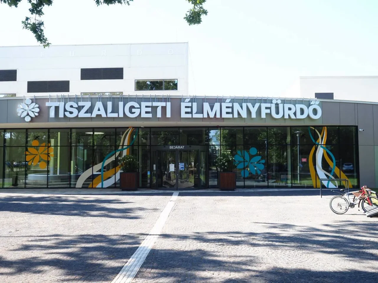 Hét év várakozás után megnyílt a Tiszaligeti Élményfürdő: Jelentős kedvezmények a szolnokiaknak