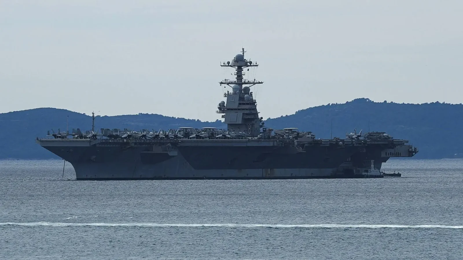 Technológiai csoda a lángok martalékaként: Egy évre harcképtelenné vált a USS Gerald R. Ford