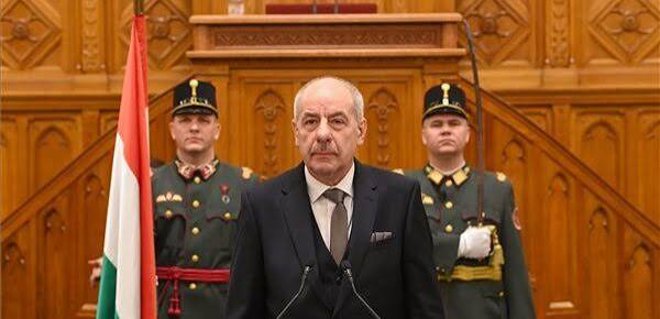 Alaptörvény módosítása: mit hallgatnak el a pártok?