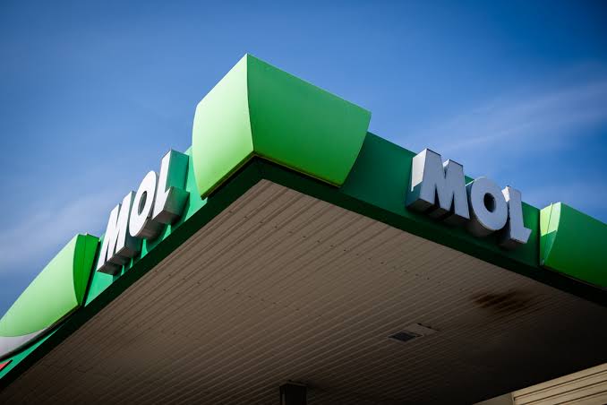 MOL extraprofitadó: a magyar költségvetés egy tétele az orosz olaj árkedvezményén ül