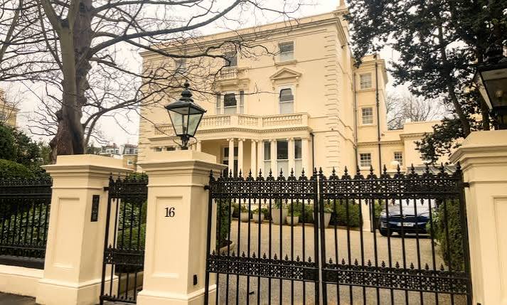 Orosz oligarchák Londonja: hetven év pénzmosás után romos villák maradtak